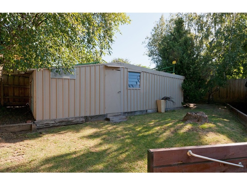 2 Dargie Place, Mooroolbark VIC 3138