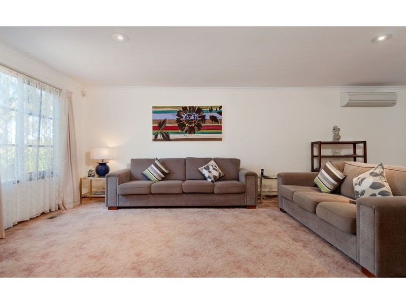 4 Fawkner Court, Mooroolbark VIC 3138