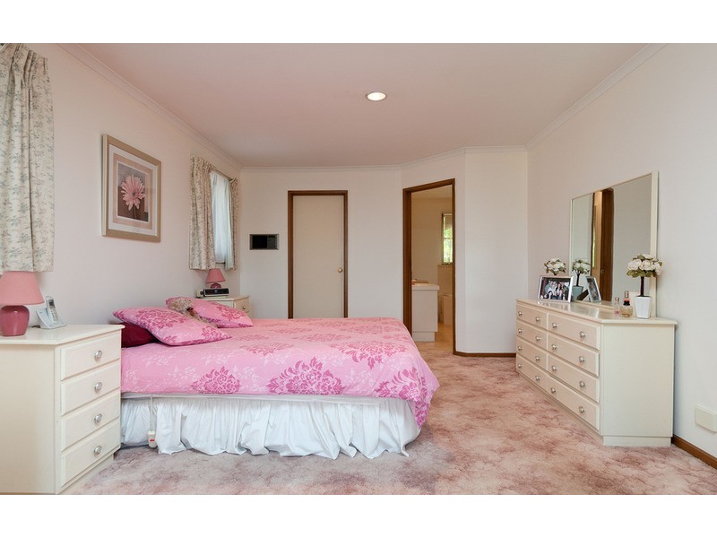 4 Fawkner Court, Mooroolbark VIC 3138