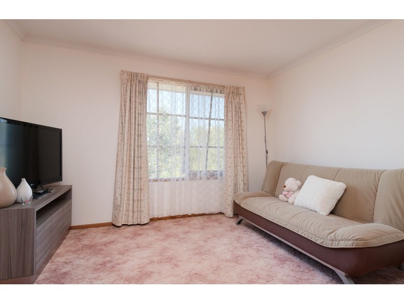 4 Fawkner Court, Mooroolbark VIC 3138