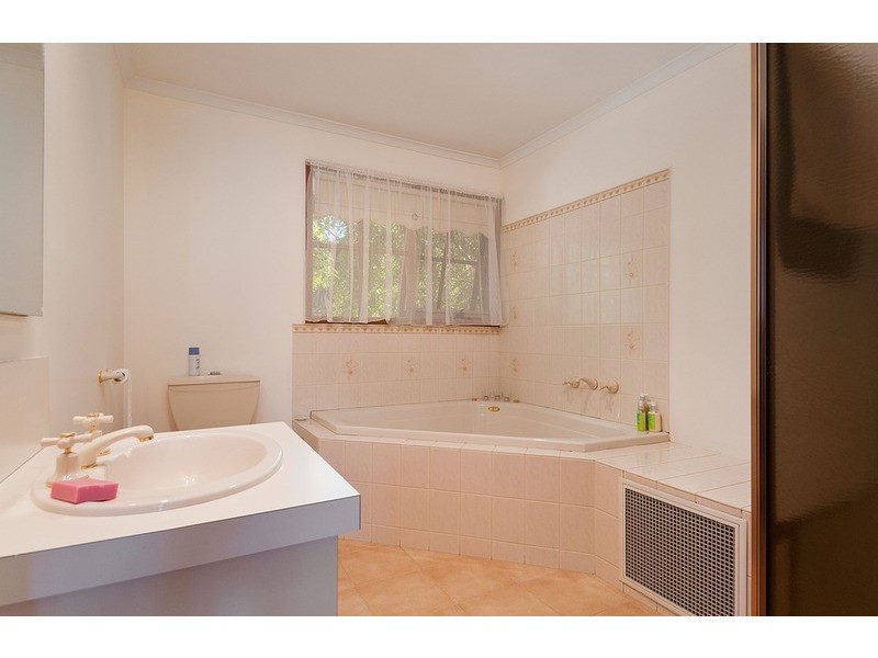 4 Fawkner Court, Mooroolbark VIC 3138