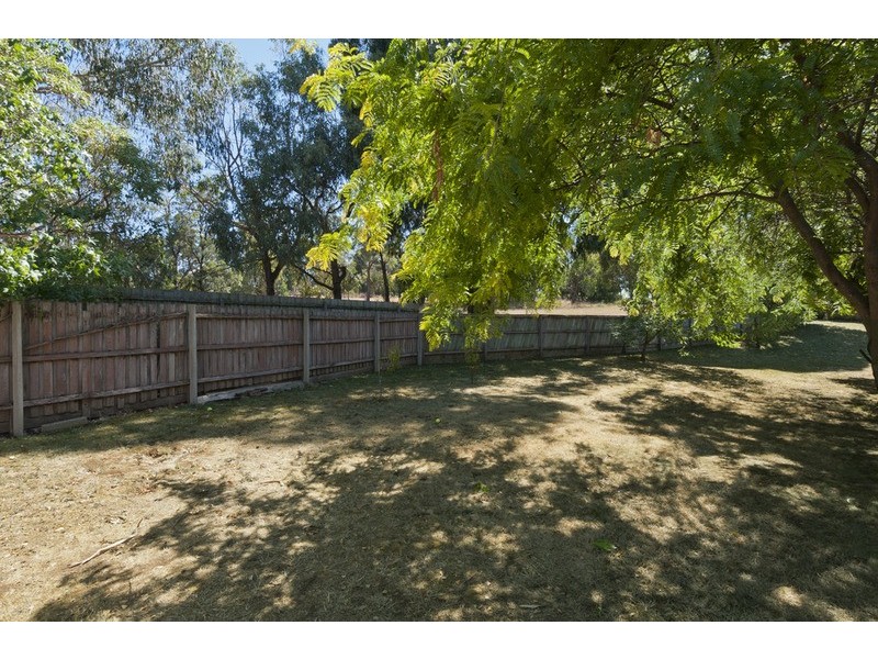 4 Fawkner Court, Mooroolbark VIC 3138