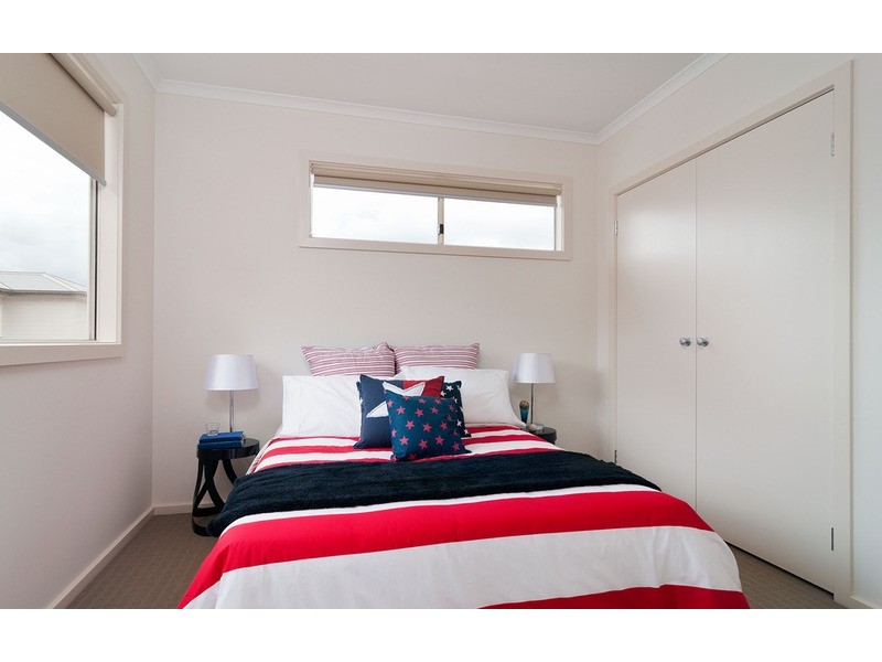 9/15-17 Manchester Road, Mooroolbark VIC 3138