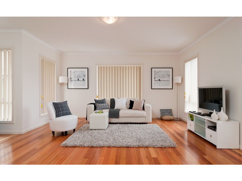 9/15-17 Manchester Road, Mooroolbark VIC 3138