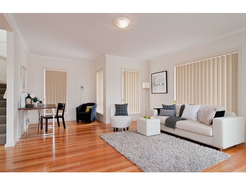 9/15-17 Manchester Road, Mooroolbark VIC 3138