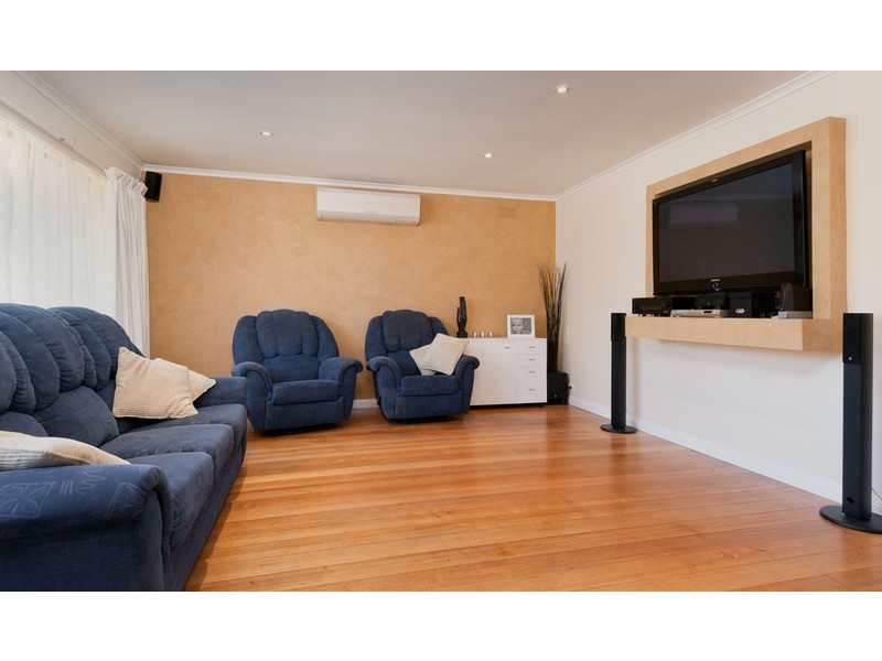 85 Dryden Concourse, Mooroolbark VIC 3138