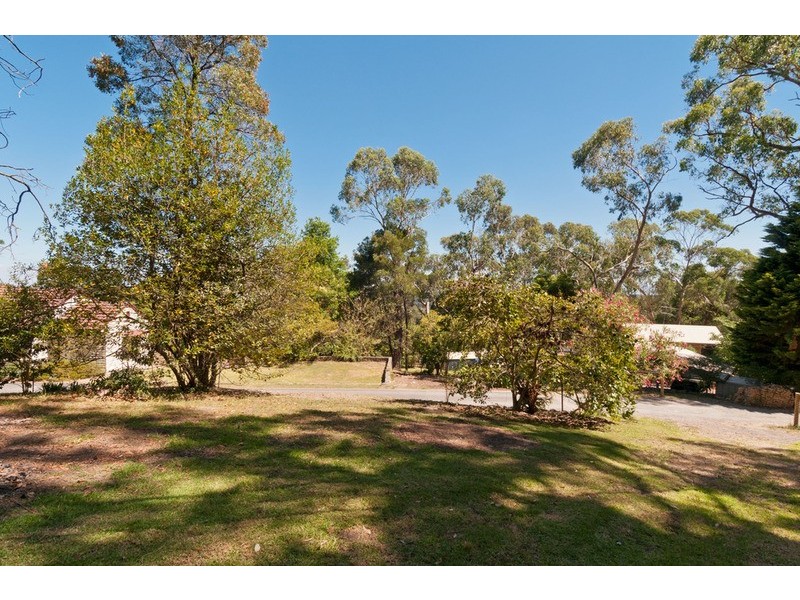 27 Browns Road, Montrose VIC 3765