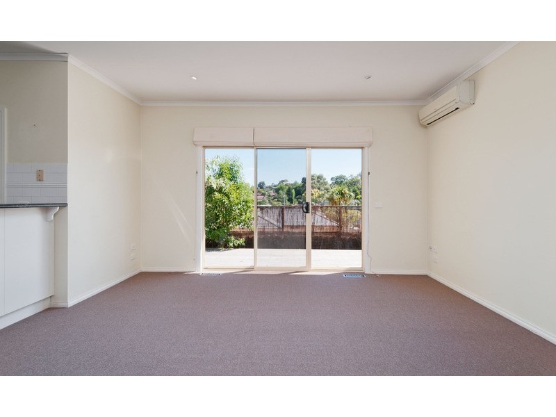 15a Sheldon Avenue, Mooroolbark VIC 3138