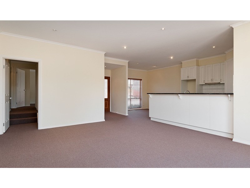 15a Sheldon Avenue, Mooroolbark VIC 3138