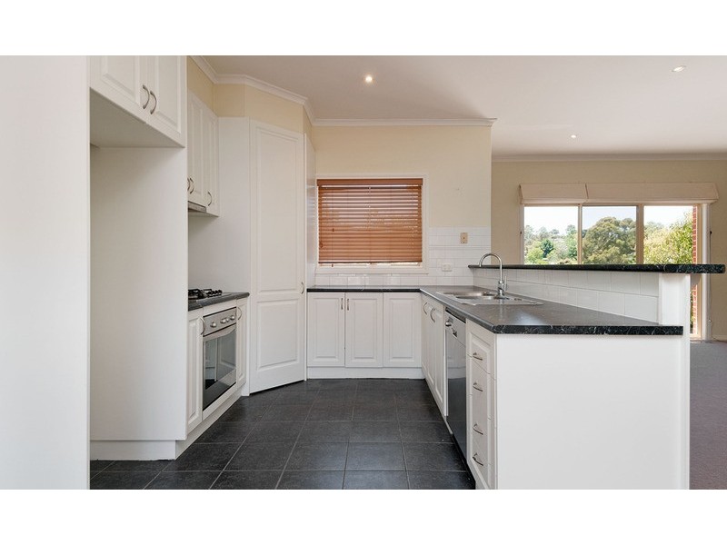 15a Sheldon Avenue, Mooroolbark VIC 3138
