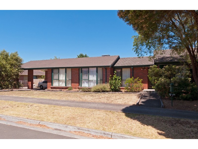 60 Landscape Drive, Mooroolbark VIC 3138