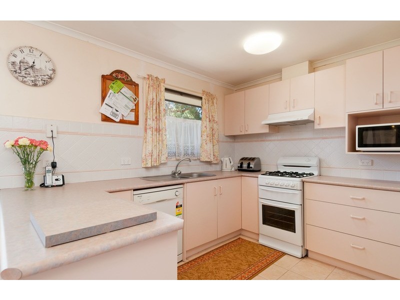 60 Landscape Drive, Mooroolbark VIC 3138