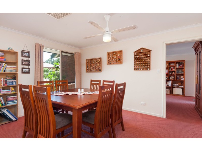 60 Landscape Drive, Mooroolbark VIC 3138