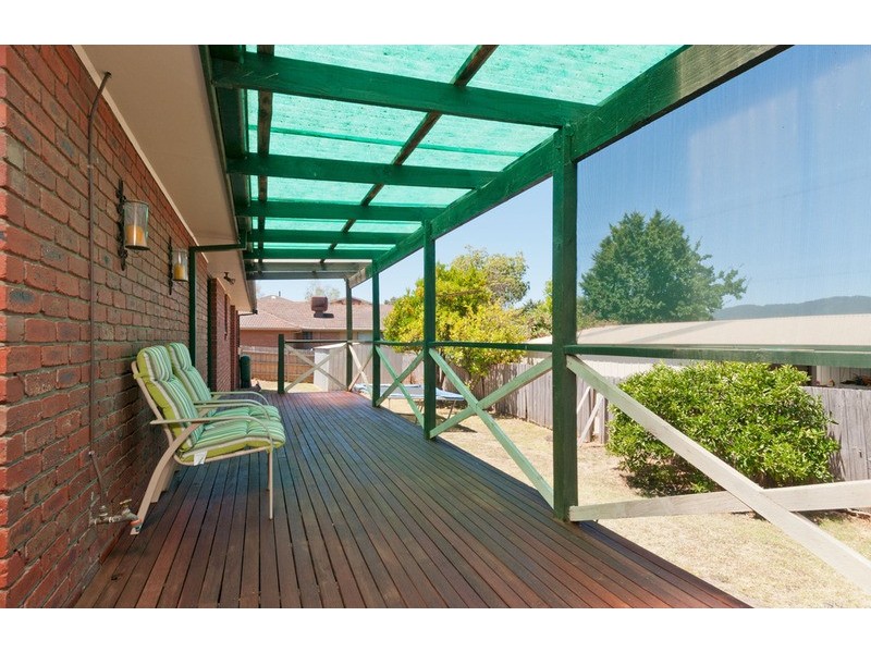 60 Landscape Drive, Mooroolbark VIC 3138