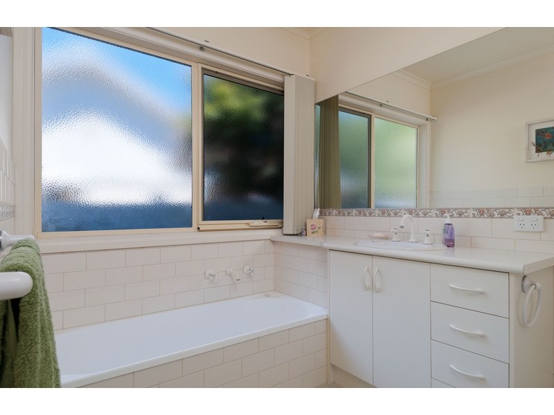 2 McAlice Place, Croydon VIC 3136