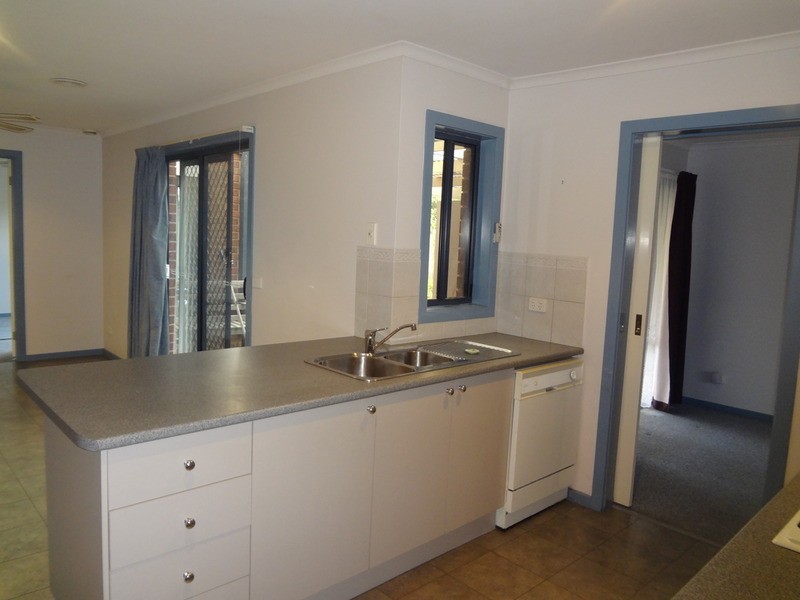 5 Charlwood Drive, Mooroolbark VIC 3138