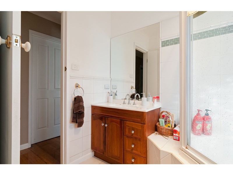 5 Lawson  Road, Mooroolbark VIC 3138