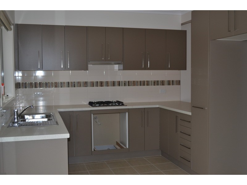 1/15-17  Manchester Road, Mooroolbark VIC 3138