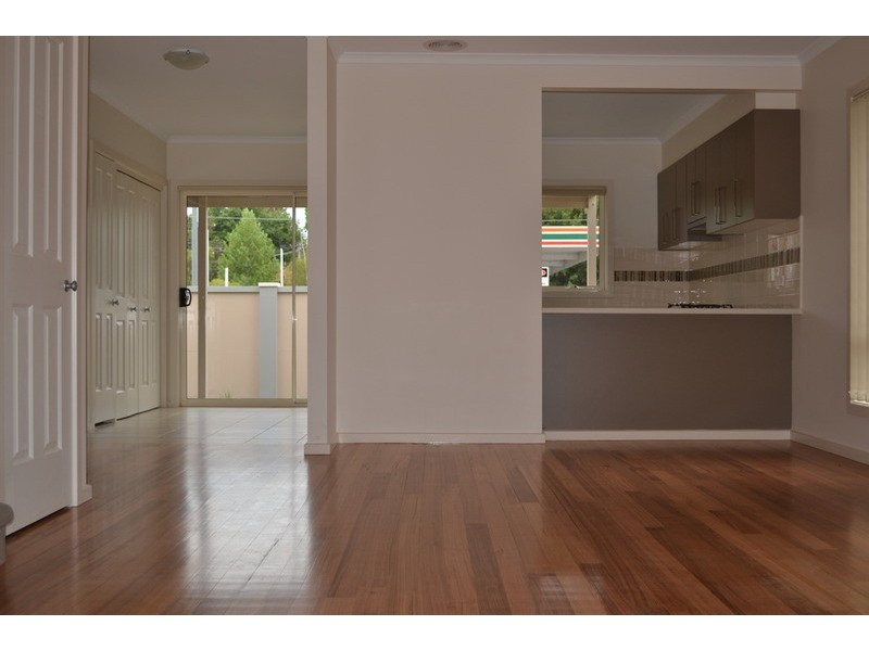 1/15-17  Manchester Road, Mooroolbark VIC 3138