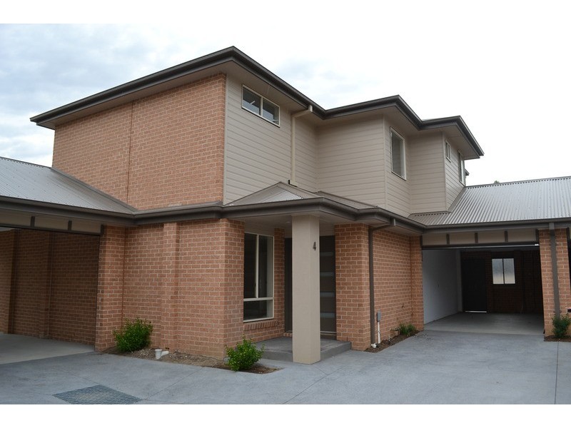 4/15-17 Manchester Road, Mooroolbark VIC 3138