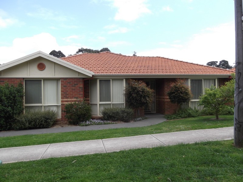1/8 Devenish Avenue, Montrose VIC 3765