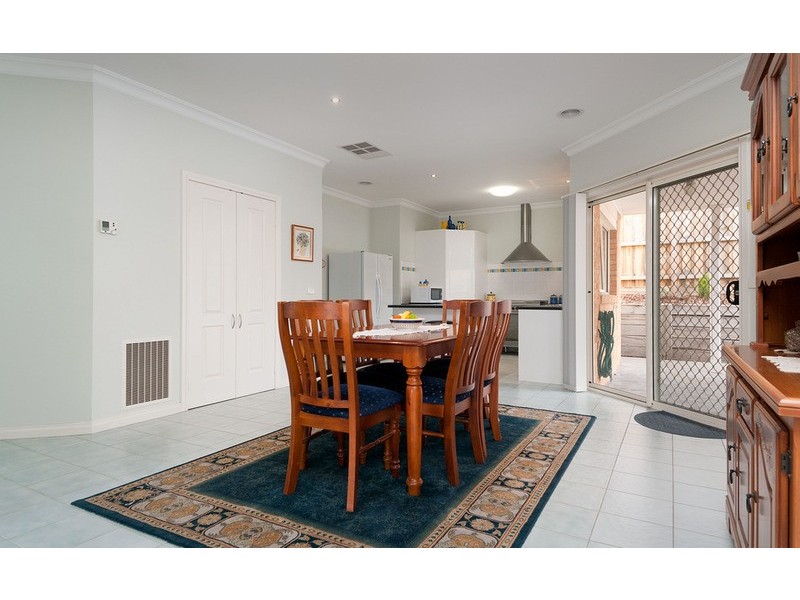 2/64 Cardigan Road, Mooroolbark VIC 3138