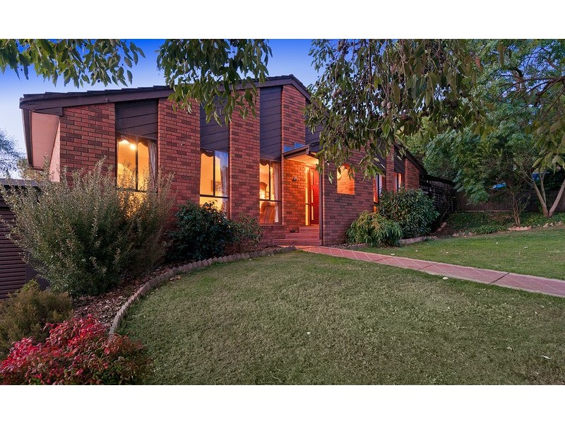 2 Drysdale Place, Mooroolbark VIC 3138