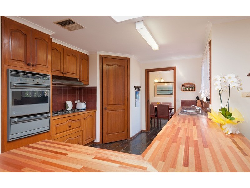 2 Drysdale Place, Mooroolbark VIC 3138