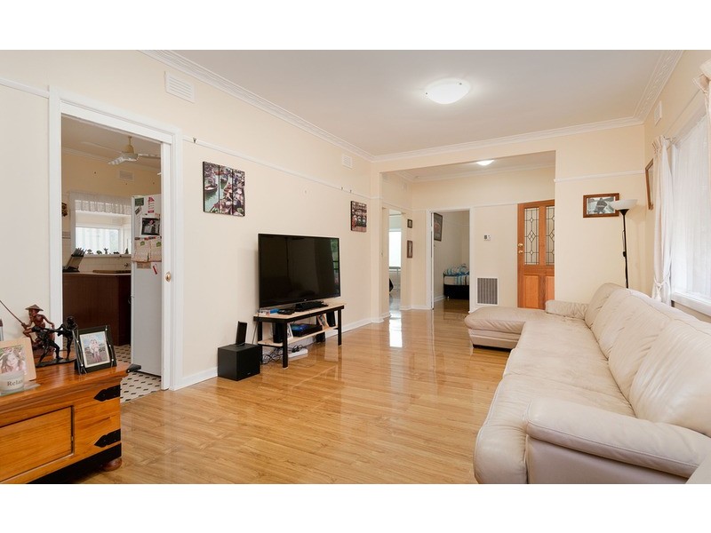 21 Alford Avenue, Mooroolbark VIC 3138