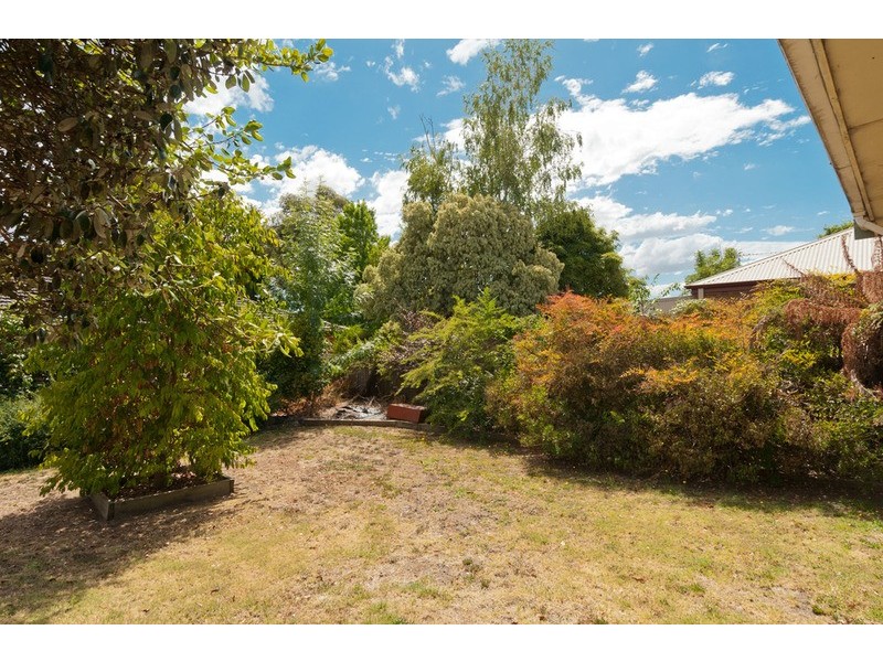 21 Alford Avenue, Mooroolbark VIC 3138