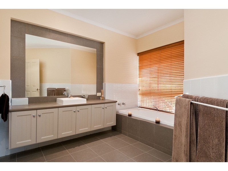 58 Lakeview Drive, Lilydale VIC 3140