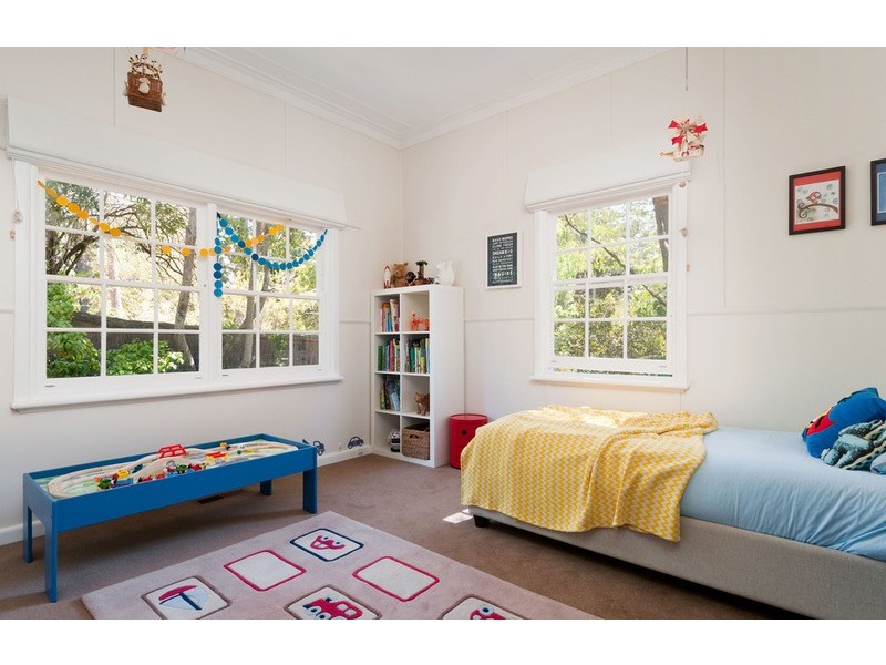 33 Pine Road, Mooroolbark VIC 3138