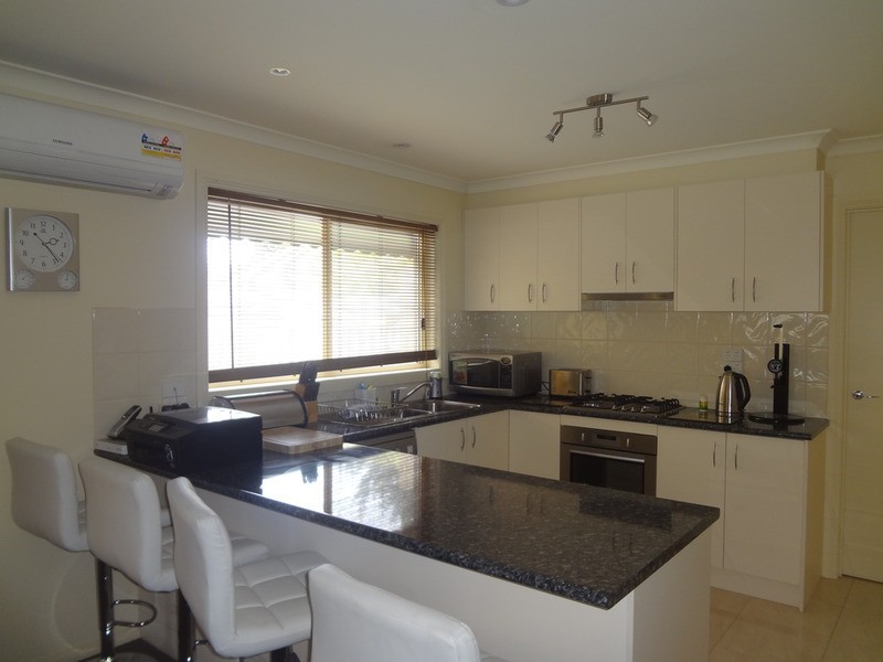 2/36 Blackburn Road, Mooroolbark VIC 3138