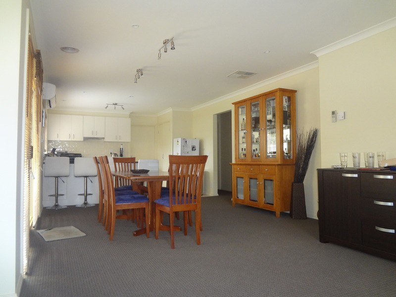 2/36 Blackburn Road, Mooroolbark VIC 3138