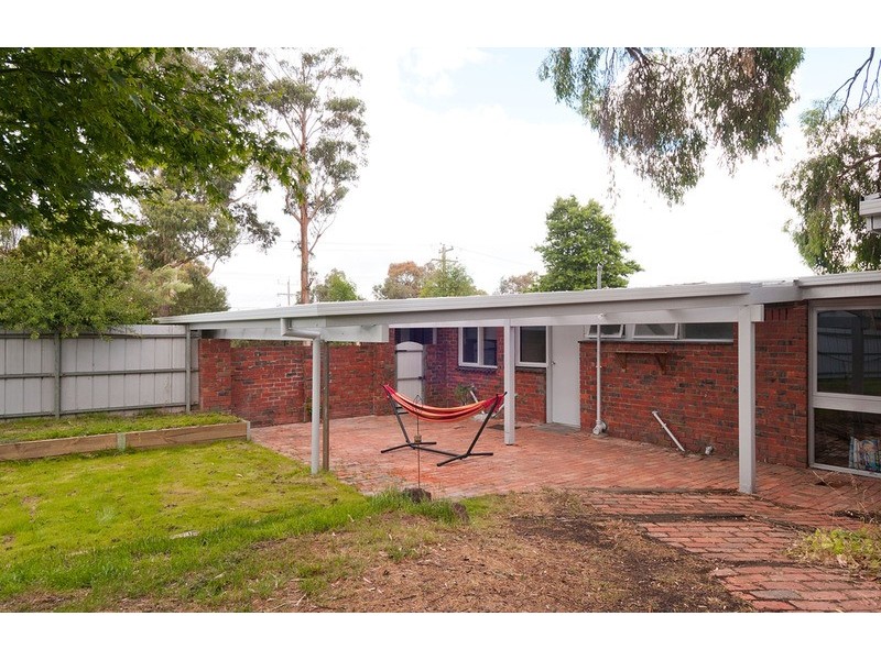 54 Bellara Drive, Mooroolbark VIC 3138