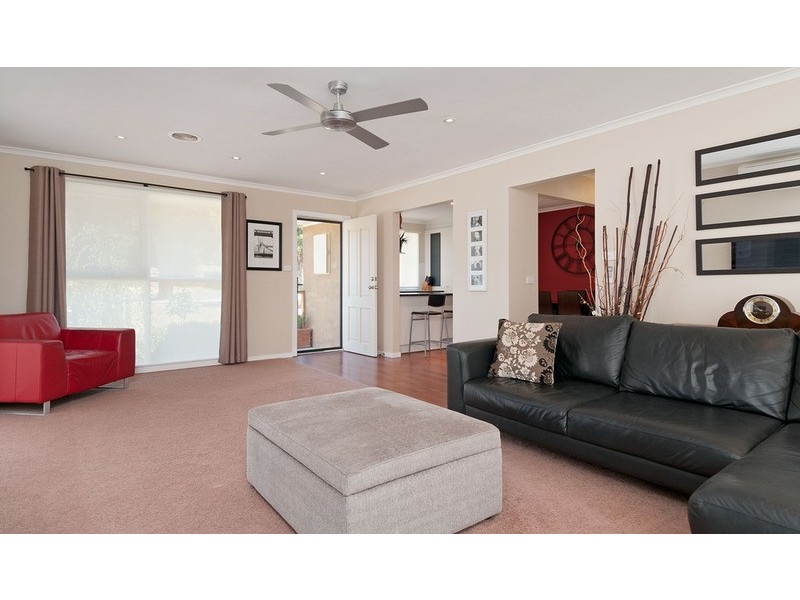 53 Cardigan Road, Mooroolbark VIC 3138