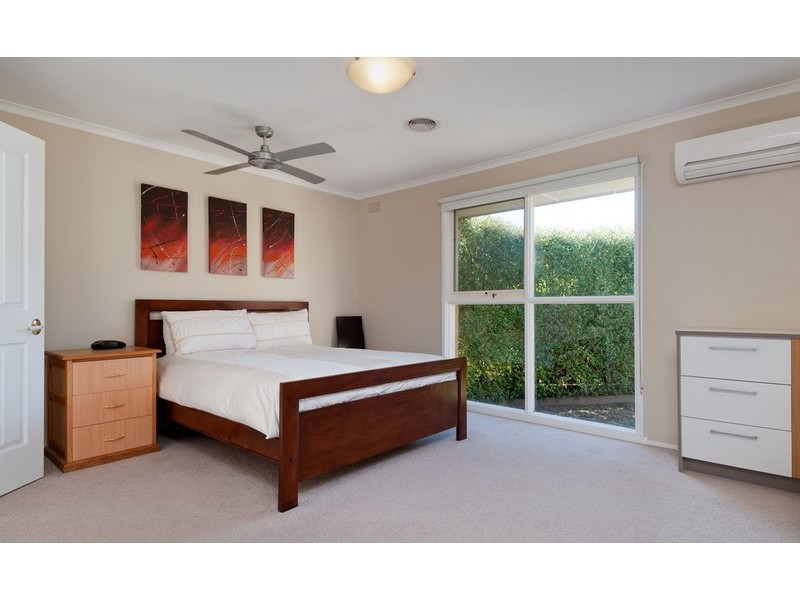 53 Cardigan Road, Mooroolbark VIC 3138