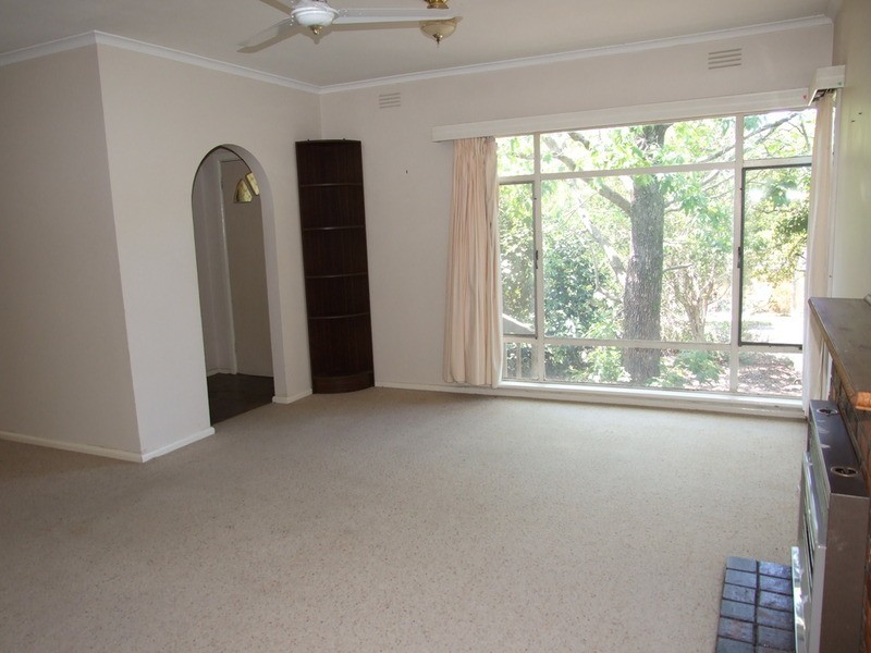 17 Hansen Road, Kilsyth VIC 3137