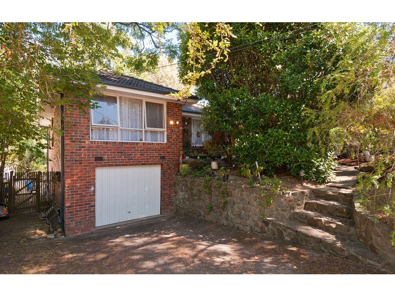 19 Through Road, Ringwood North VIC 3134