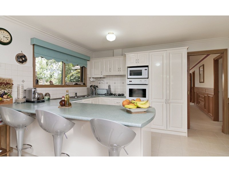 162 Nangathan Way, Croydon North VIC 3136