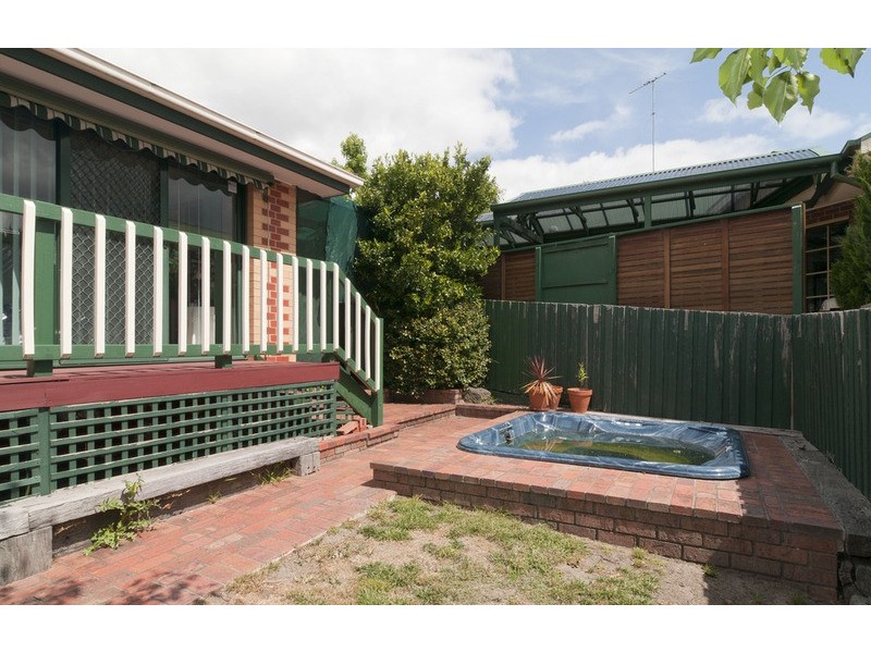 162 Nangathan Way, Croydon North VIC 3136