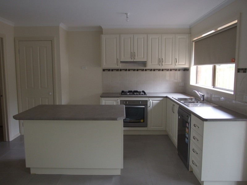 8 Jean Court, Mooroolbark VIC 3138