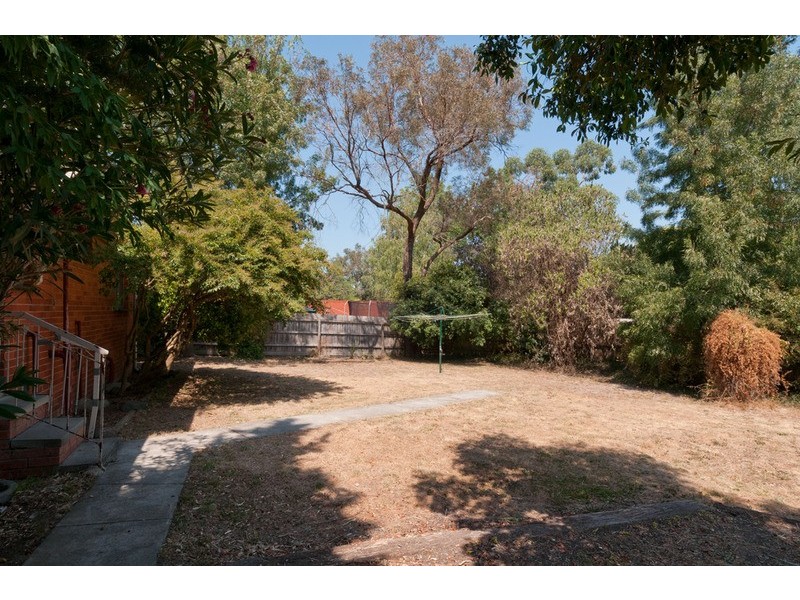 13 Saxon Drive, Mooroolbark VIC 3138