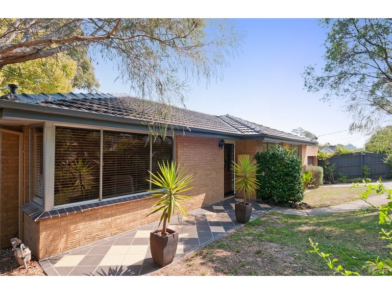 50 Kipling Avenue, Mooroolbark VIC 3138