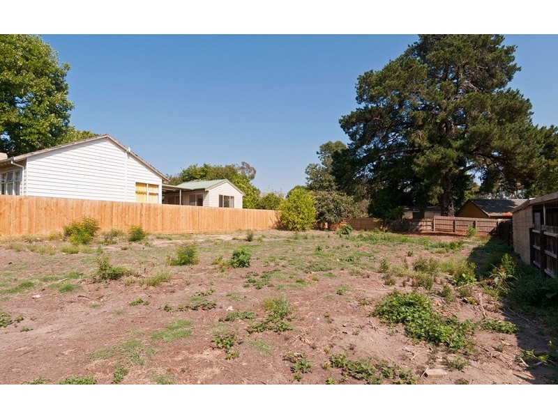 7 St James Avenue, Montrose VIC 3765