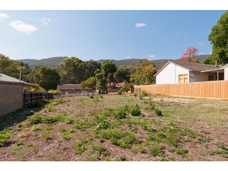 7 St James Avenue, Montrose VIC 3765