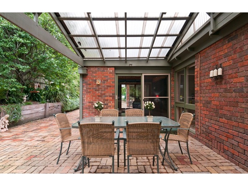 17 Willow Court, Kilsyth VIC 3137