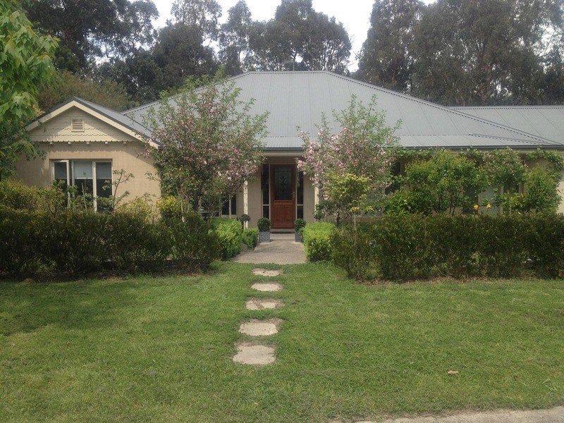 12 Dromsally Rise, Warranwood VIC 3134