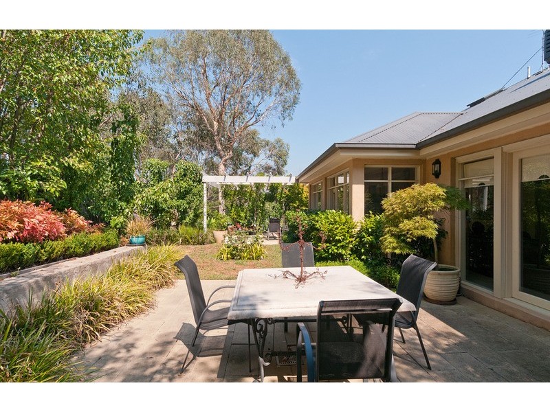 12 Dromsally Rise, Warranwood VIC 3134