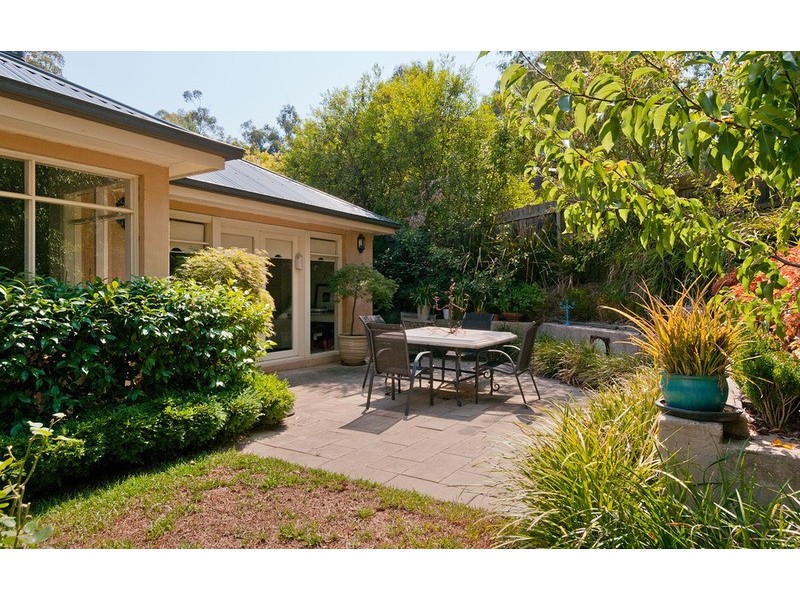 12 Dromsally Rise, Warranwood VIC 3134